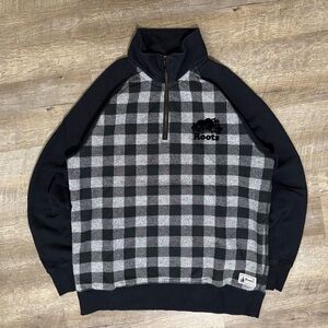 Roots Men's Black and Gray Plaid 1/4 zip Sweater